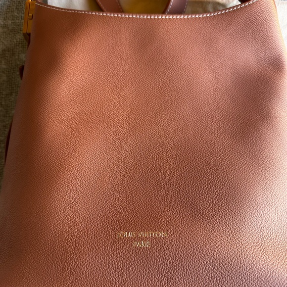 Louis Vuitton Low Key Hobo PM - Picture 3 of 14